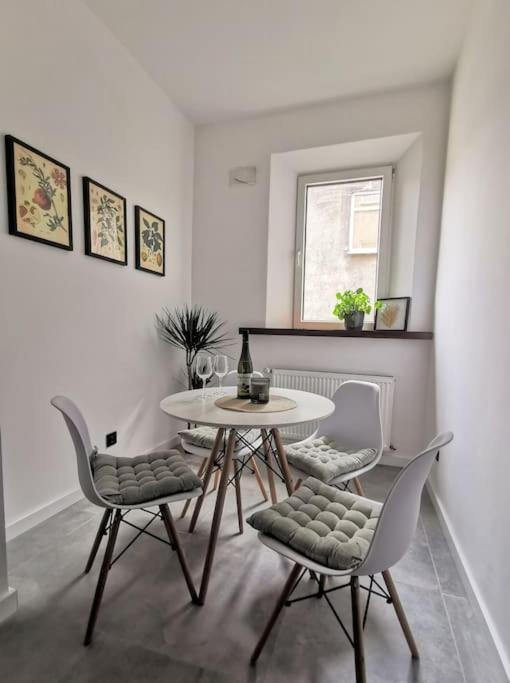 Apartament Przy Rynku Jelenia Gora Exterior photo